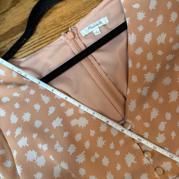 Madewell Apricot Star Print Dress - Size 6 - cinched waist - Picture 7 of 13